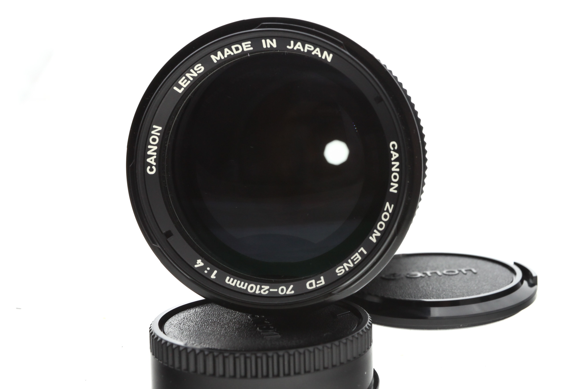 Bazarový objektiv Canon FD 70-210mm f/4 – manuální telezoom s makro funkcí