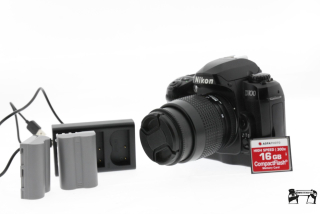 Zrcadlovka Nikon D100 + 35-80mm