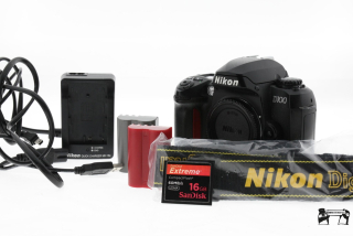Zrcadlovka Nikon D100 + příslušenství