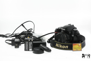 Zrcadlovka Nikon D70 + 28mm
